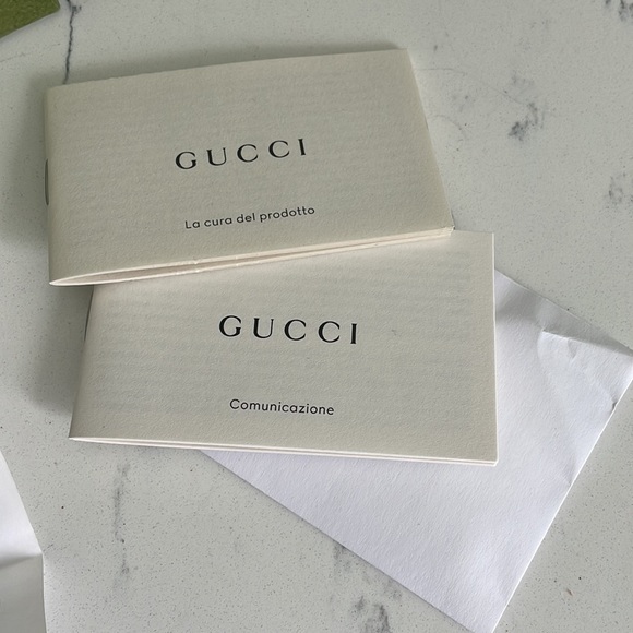 Beautiful Gucci sneakers 6.5 US 37 EUR almost like new authentic - Picture 10 of 11